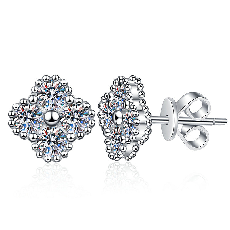 GRA Certificated 925 Sterling Silver Stud Earrings with Moissanite