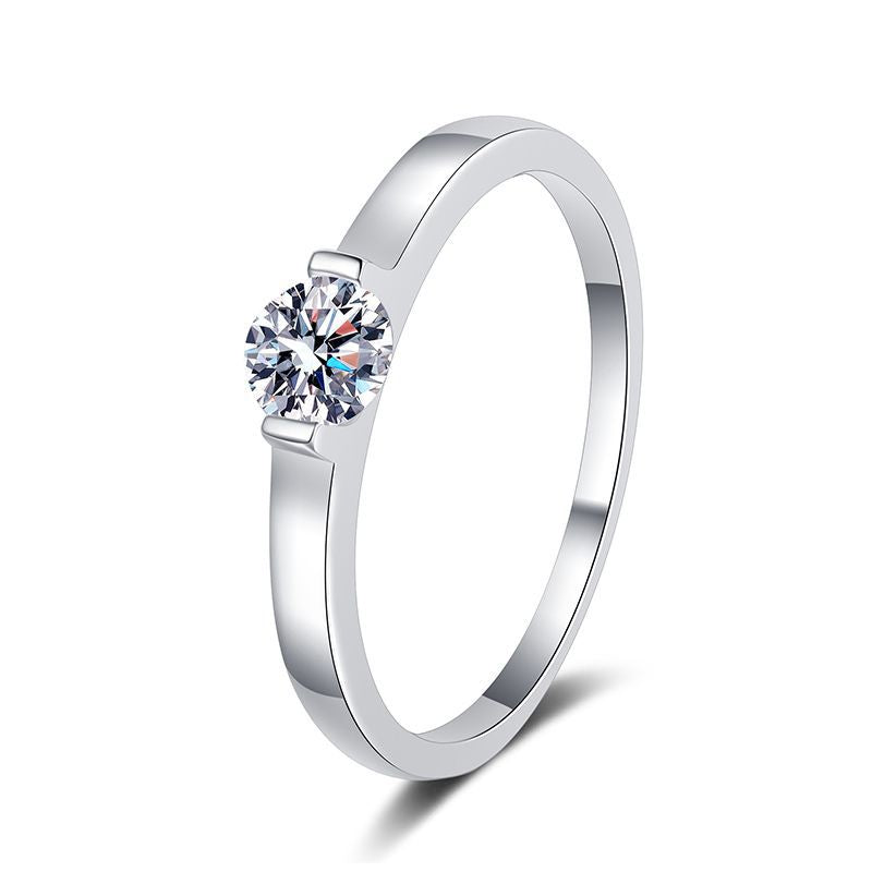 High-End 0.5ct S925 Sterling Silver Round Cut Moissanite Proposal Ring