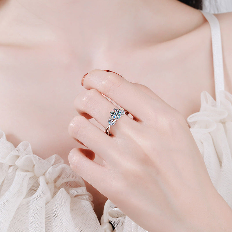 Luxury S925 Sterling Silver Round Cut Moissanite 1 Carat Ring