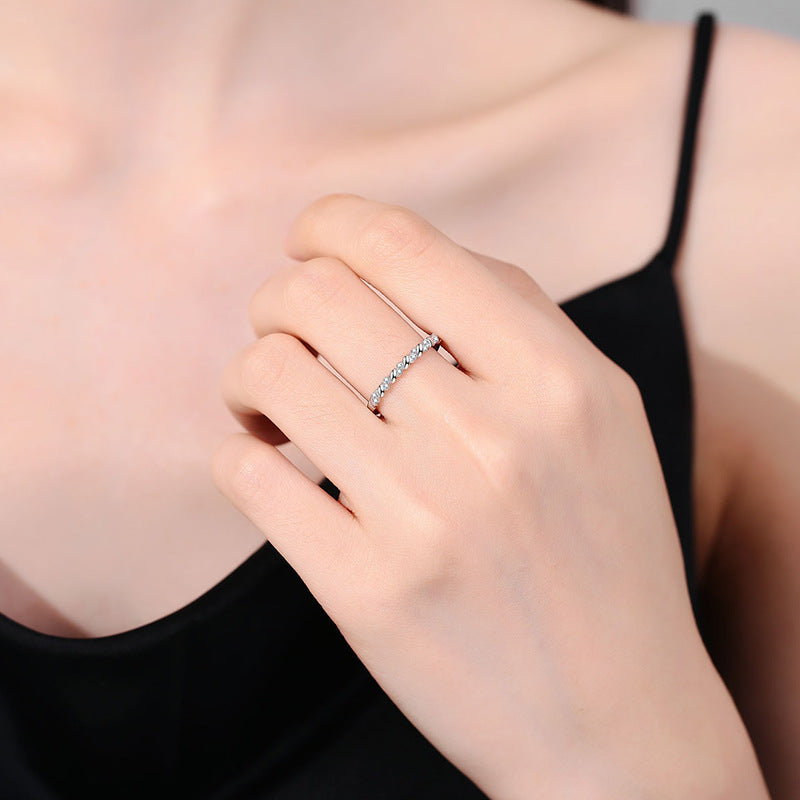 Simple S925 Silver Moissanite Twisted Ring Band for Daily Wear