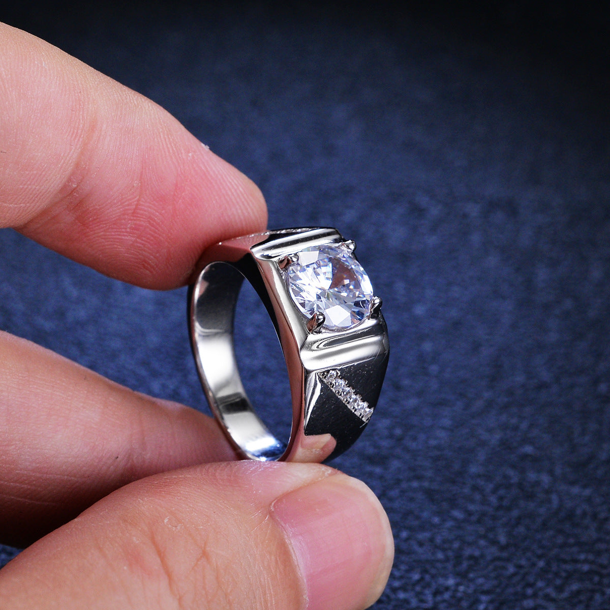 Luxury Fine Jewelry S925 Silver Round Cut 1ct/2ct Moissanite Men's Ring