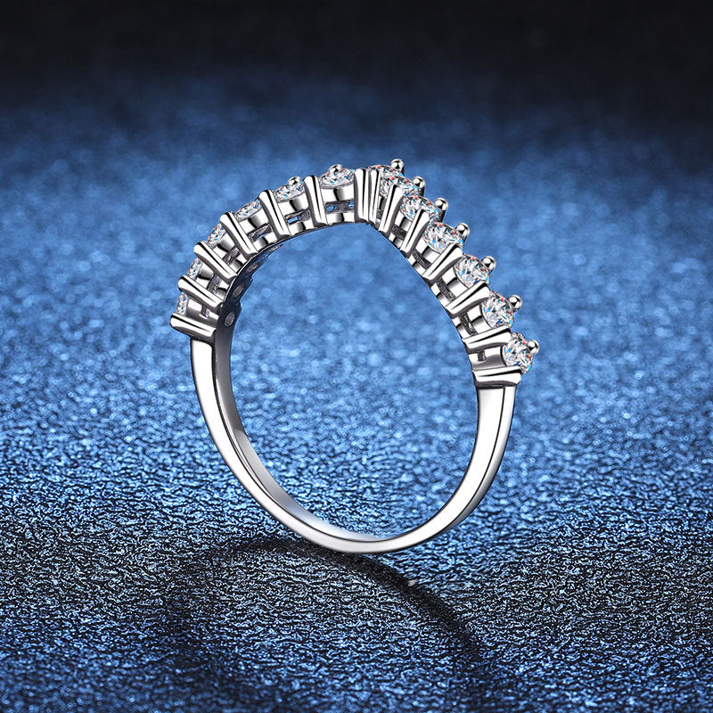 S925 Silver V-Type 0.78ct Round Cut Moissanite Stackable V Shaped Ring Band