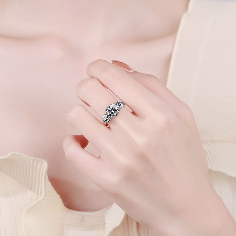 S925 Sterling Silver Round Cut Moissanite Proposal Ring 3ct